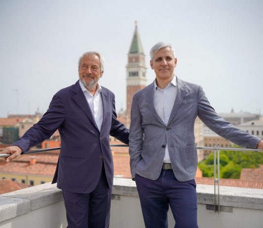 Stranieri ovunque: la Biennale Arte 2024 rappresenterà gli artisti rifugiati, queer, outsider