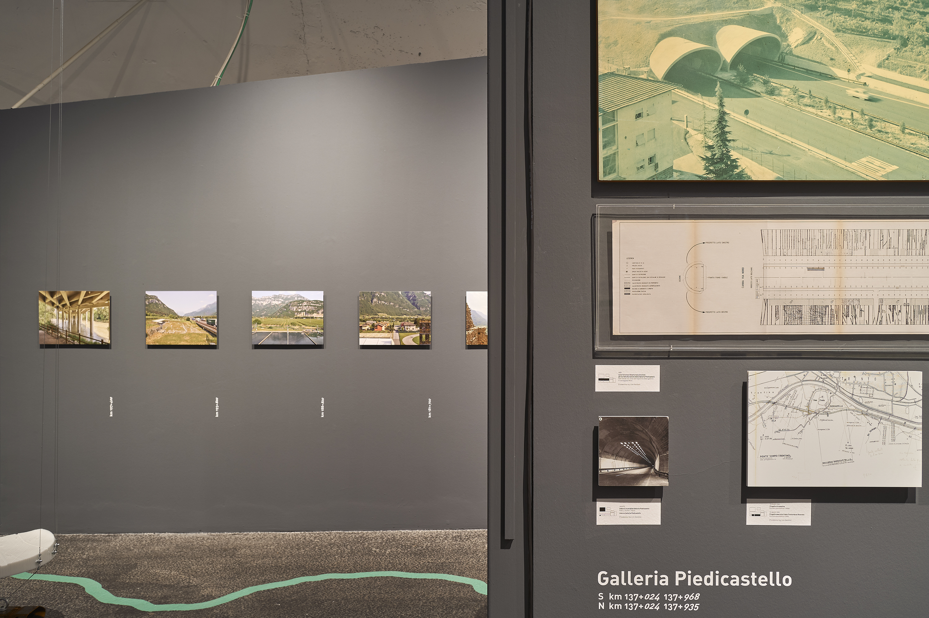 Autostrada del Brennero - Architetture e paesaggi, veduta della mostra, © Hanninen