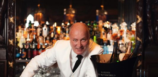 Parigi: all’asta i cimeli del leggendario bartender del Ritz ritz asta