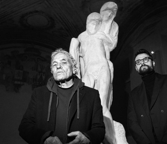 Lo spirito e l’anima restano? Abel Ferrara e Gabriele Tinti rileggono la Pietà Rondanini Abel Ferrara e Gabriele Tinti, Museo della Pietà Rondanini, Castello Sforzesco, Milano, 24 gennaio 2024. Courtesy Mattia Zoppellaro, Milano, 2024