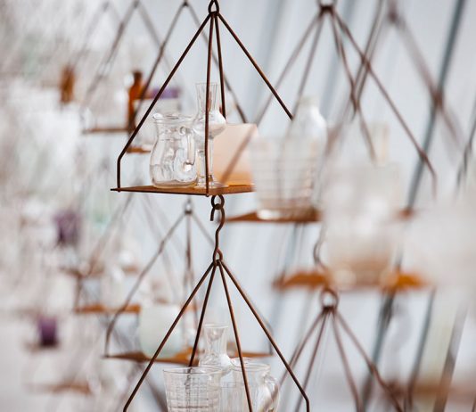 Notte: al MAXXI di Roma la mostra che omaggia il rapporto tra Kounellis e il teatro