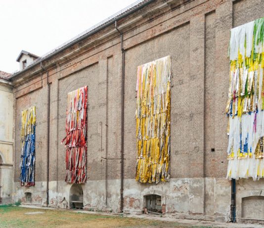 Paratissima Factory, il nuovo bando di residenze dedicato alla fotografia Parade Curtains, Daniel González per Paratissima, 2022. Ph. Vincenzo Parlati
