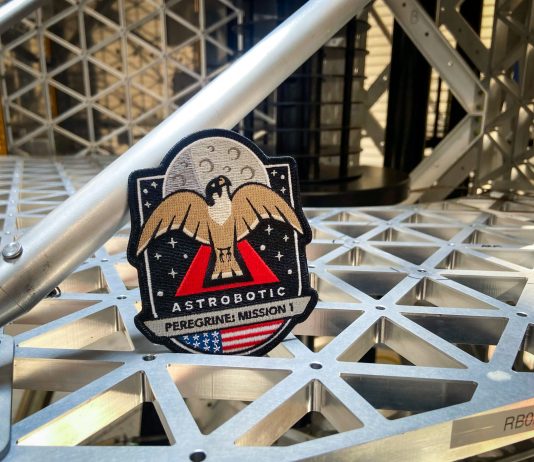 Due nano-opere dell’artista Alessandro Scali sbarcano sulla Luna