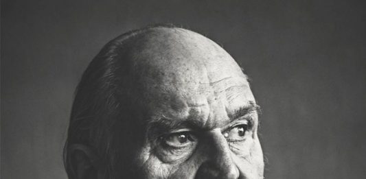 Addio a Carl Andre, controverso maestro dell’Arte Minimale Carl Andre morto