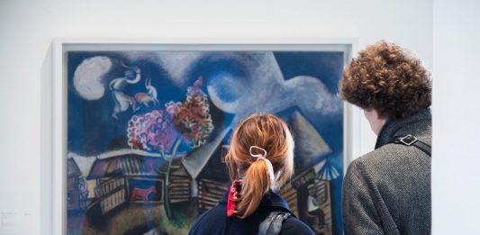 Giornata della Memoria 2024: le iniziative d’arte e cultura in tutta Italia Marc Chagall, La pioggia, Collezione Peggy Guggenheim