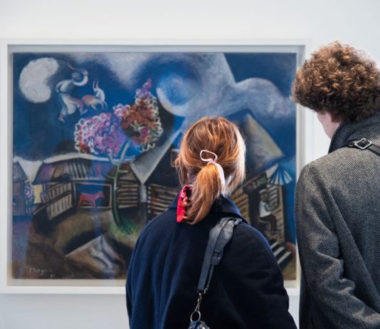Giornata della Memoria 2024: le iniziative d’arte e cultura in tutta Italia Marc Chagall, La pioggia, Collezione Peggy Guggenheim