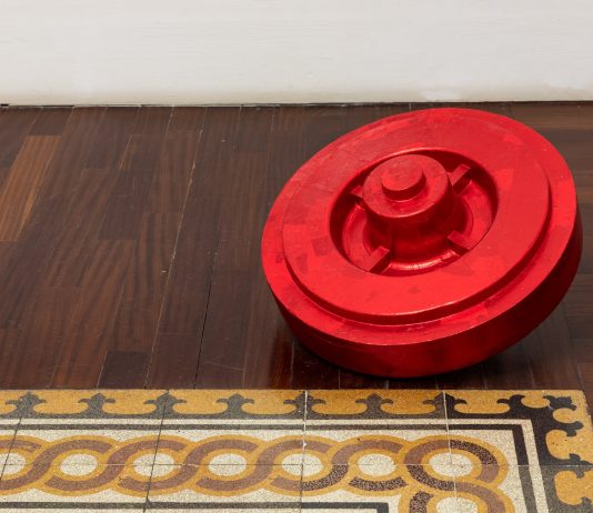 Napoli, le forme ambigue di Maxime Rossi in mostra alla Galleria Tiziana Di Caro Maxime Rossi, A cosmos beneath the nail, veduta della mostra, Galleria Tiziana Di Caro, Napoli, 2023-2024