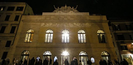 Ipotesi doppio direttore per il Teatro di Roma: continuano le proteste dei lavoratori dello spettacolo