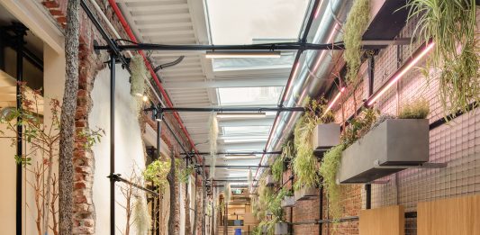 A Milano lo studio di architettura Il Prisma si apre all’arte contemporanea, con progetti e talk