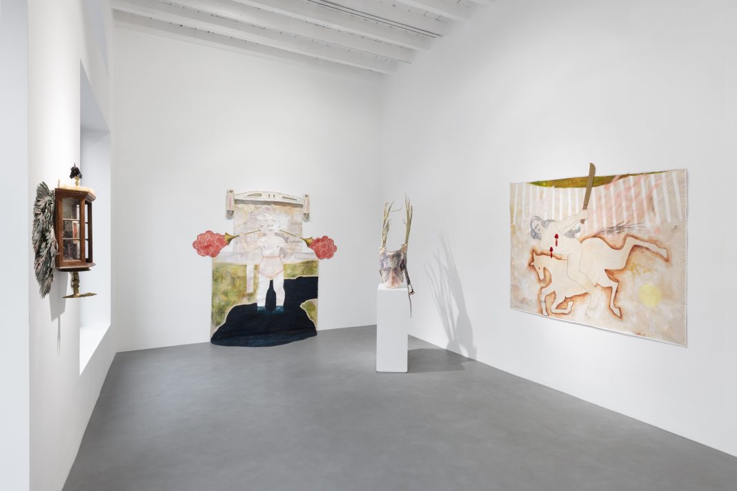 Amy Bravo, veduta della mostra, Galleria Poggiali Milano, 2024 Courtesy the Artist; Galleria Poggiali Ph. Andrea Rossetti / Héctor Chico