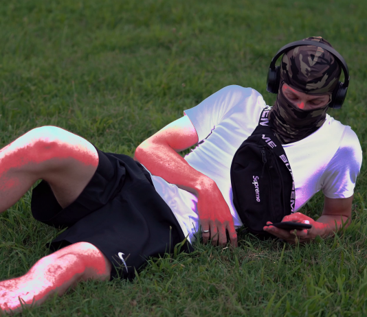 Tra trap e sbarre: il progetto del collettivo plurale arriva a Verona