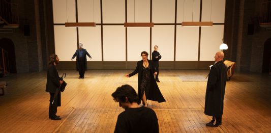 Come tremano le cose, tra Cechov e David Foster Wallace: la pièce al Piccolo di Milano