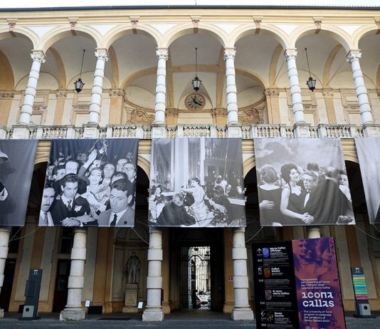 7 deaths of Maria Callas. Marina Abramovic interpreta il leggendario soprano in un video in mostra a Torino