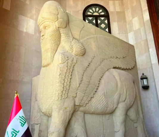 L’Italia dona all’Iraq una replica del Toro di Nimrud distrutto dall’Isis