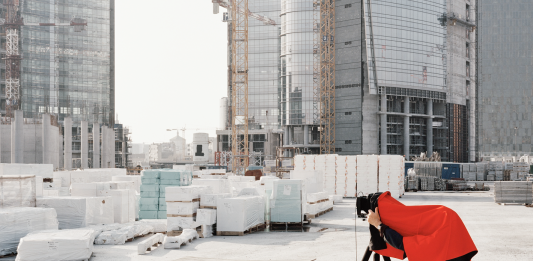 Il rispetto per il mondo. Giovanna Calvenzi racconta Gabriele Basilico a 11 anni dalla sua scomparsa