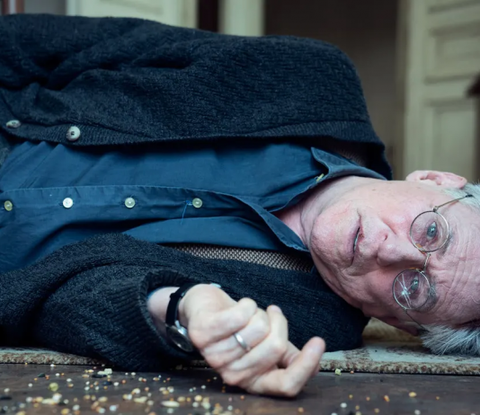 Samuel Beckett, tra donne e senso di colpa: il nuovo biopic di James Marsh