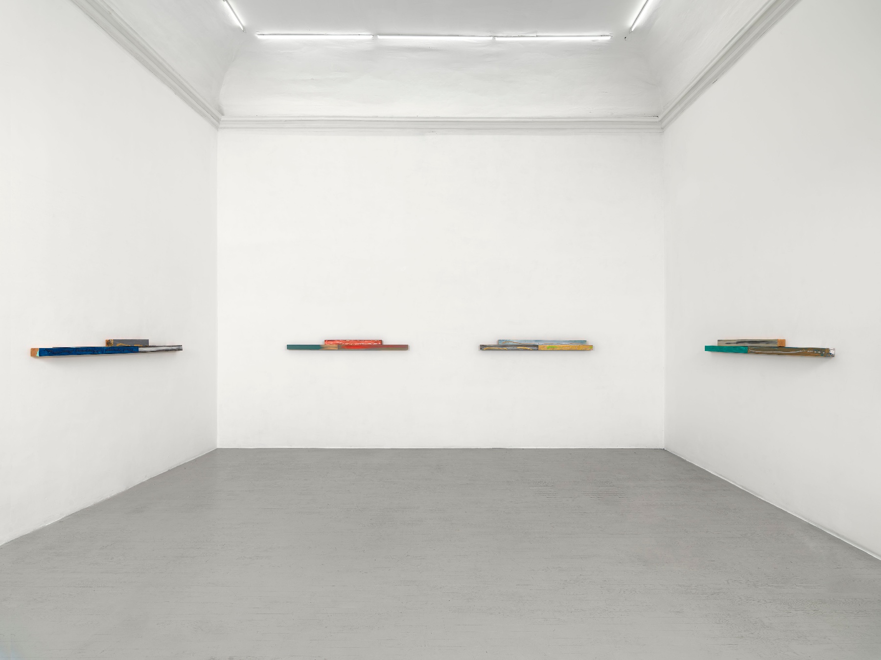 Michael Venezia, veduta della mostra, Galleria Alfonso Artiaco, 2024, Napoli