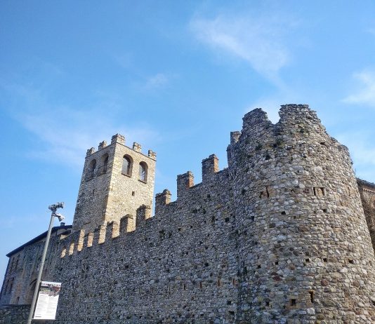 Surrealismo al Castello di Desenzano del Garda: in mostra 60 opere