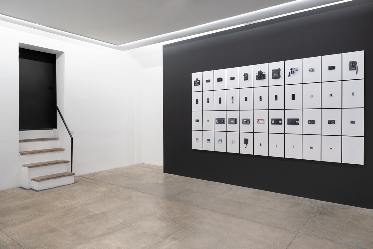 Daniela Comani, Supporto memoria / Memory Device, exhibition view. Foto F. Rucci. Courtesy l’artista e Galleria Studio G7, Bologna