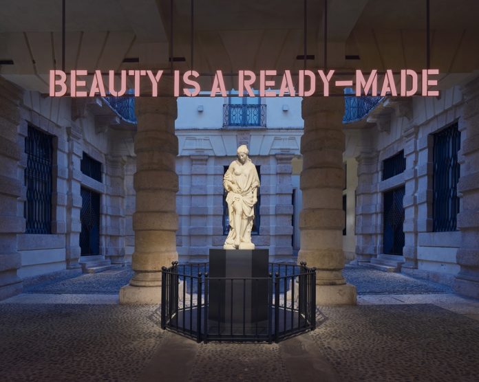 Claire Fontaine (Collettivo - Parigi, 2004) Beauty is a ready made, 2024. Lettere a LED tridimensionali, struttura e supporto / Alessandro Puttinati, La Bagnante, 1846 Marmo di Carrara, Verona, Palazzo Maffei Casa Museo. Ph Andrea Pugiotto