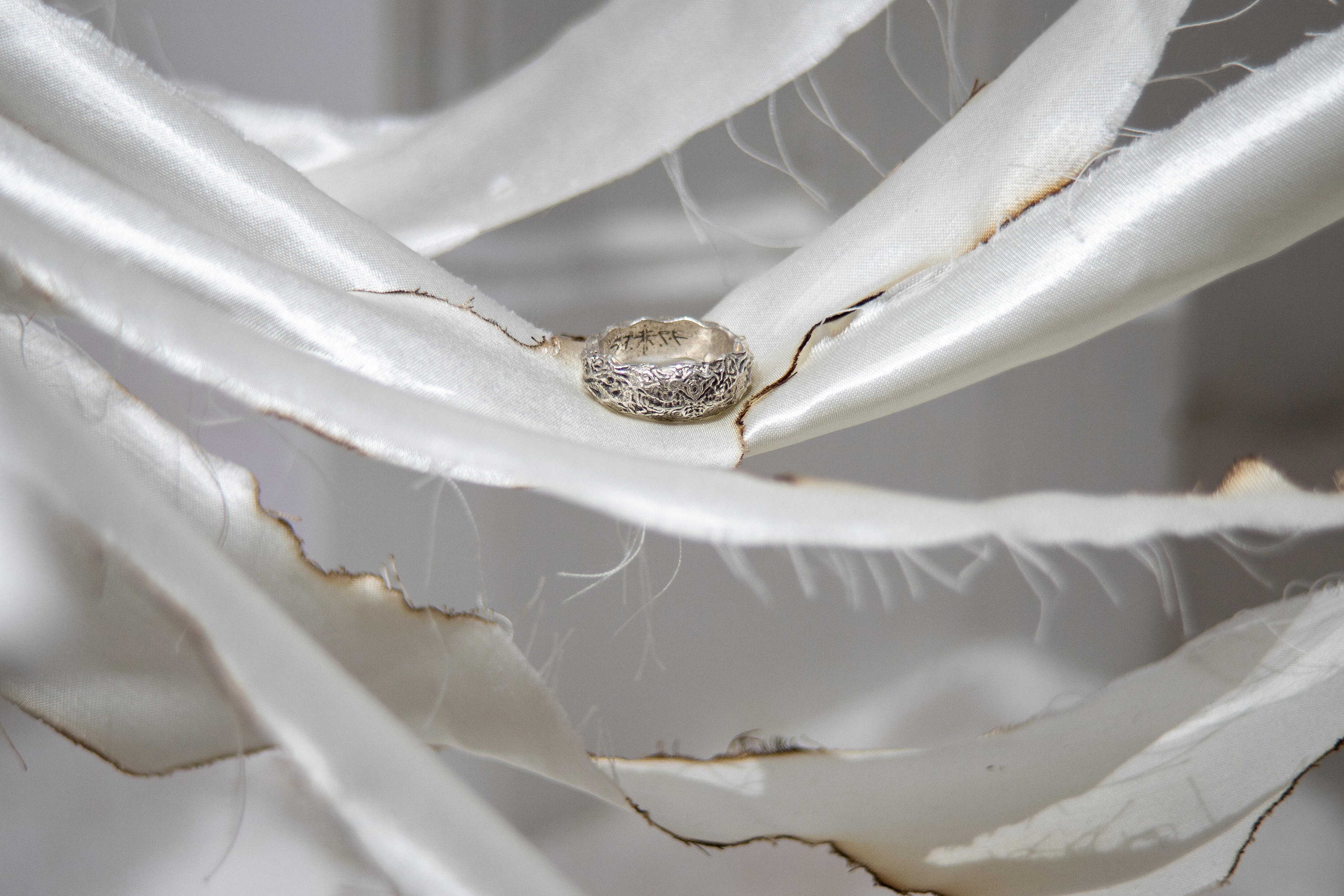 Katya Ohii e Etere, Nerea (2024), Uroboros Capsule, argento 925.