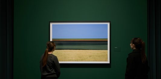 Franco Fontana. Colore: Brescia celebra uno dei pionieri della fotografia a colori