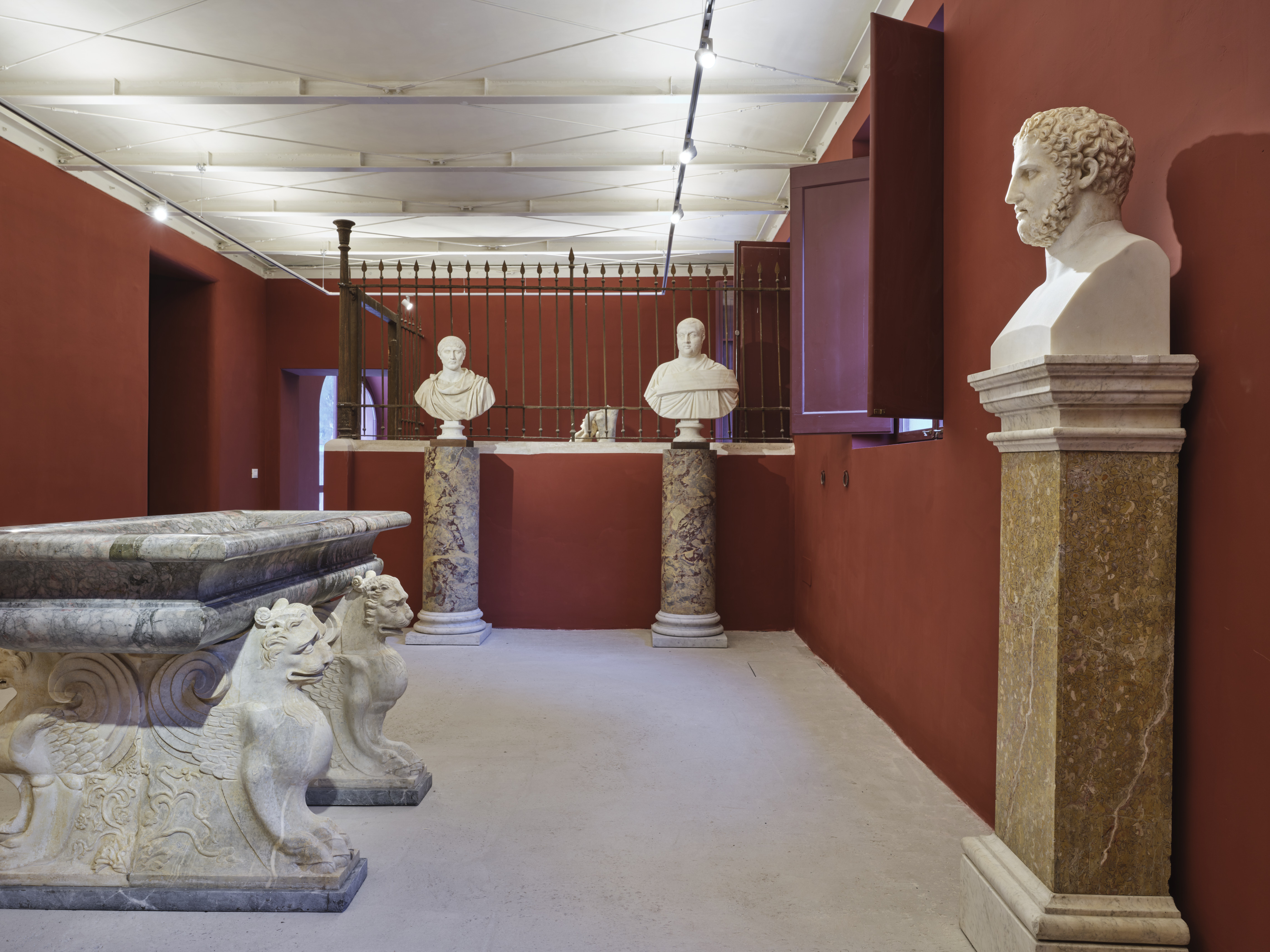 Installation view Antiquarium, Copyright Fondazione Torlonia Ph Agostino Osio