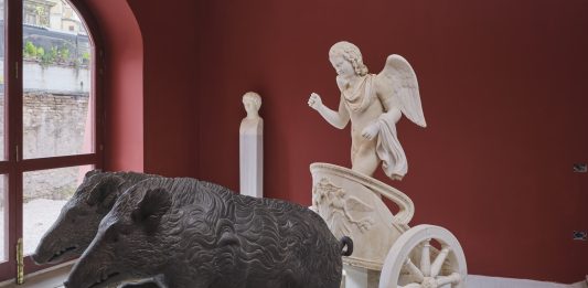 Fondazione Torlonia riapre l’Antiquarium per i suoi primi dieci anni Villa Albani, Antiquarium Sculture del Museo Torlonia, Eros trainato da cinghiali, Copyright Fondazione Torlonia, ph. Agostino Osio