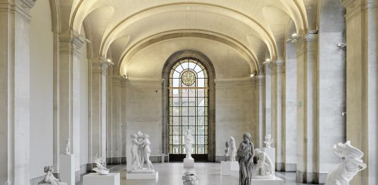 La collezione personale di Wim Delvoye va in mostra a Ginevra: una raccolta sorprendente di mirabilia