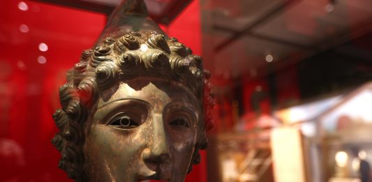 Il British Museum è finito al centro delle polemiche per un post sessista