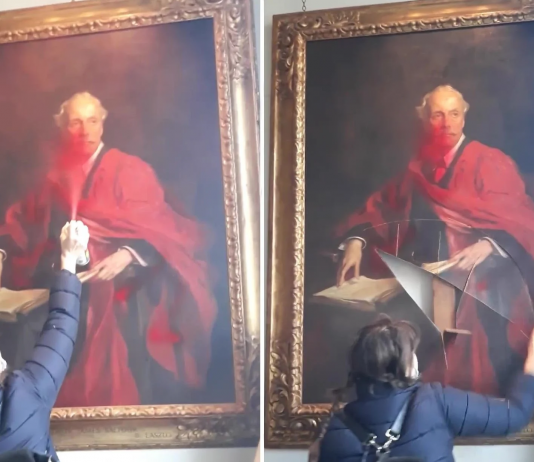 Un’attivista di Palestine Action ha distrutto il ritratto di un ex primo ministro inglese