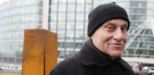 Addio a Richard Serra: morto a 85 anni il pioniere della scultura minimalista