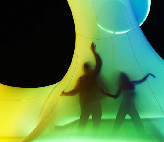 Ambienti 1956-2010: al MAXXI di Roma, una mostra sul rapporto tra arte e spazio