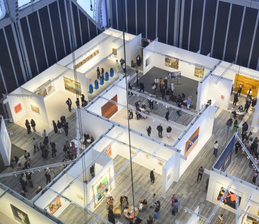 Stranieri ovunque: dalla Biennale di Venezia a Frieze New York frieze New York biennale