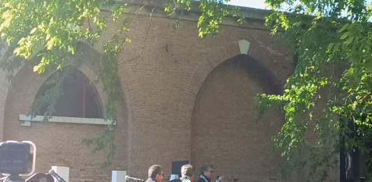 Conferenza stampa Padiglione Italia: sindaco Brugnaro fischiato in Biennale