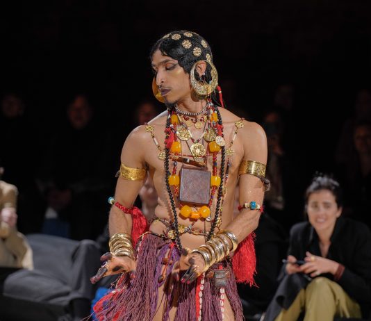 Stranieri Ovunque: una Biennale in cui il queer smette di essere minoranza