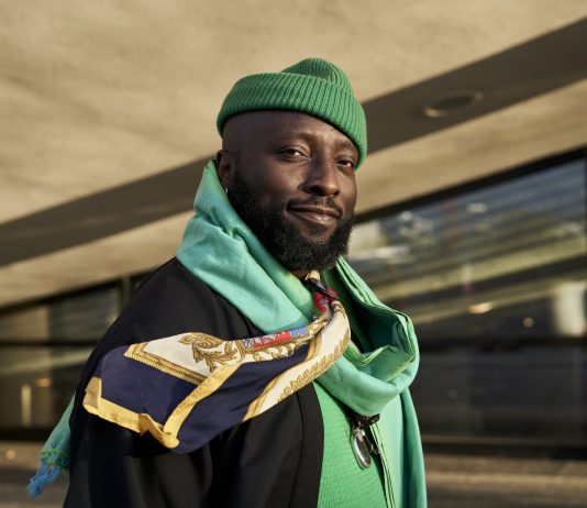 Chi è Bonaventure Ndikung, curatore della Bienal de São Paulo 2025