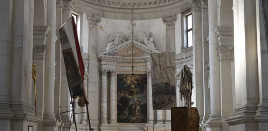 Gli Arcangeli di Berlinde de Bruyckere arrivano a Venezia ‘Berlinde De Bruyckere. City of Refuge III’, Abbazia di San Giorgio Maggiore, Venice, 20 April – 24 November 2024. Collateral Event of the 60th International Art Exhibition – La Biennale di Venezia © Berlinde De Bruyckere. Courtesy the artist and Hauser & Wirth. Photo: Mirjam Devriendt