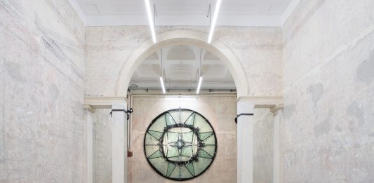 Il sacro on the road: Cristiano Carotti in mostra da Contemporary Cluster a Roma Cristiano Carotti, SPAZIO, il vuoto su cui tutto giace, veduta della mostra, Contemporary Cluster, Roma, 2024