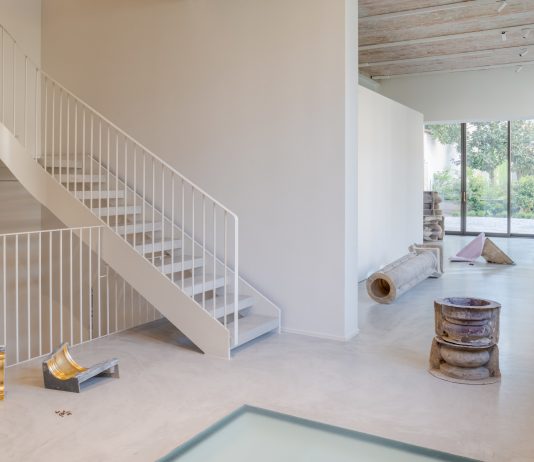 Theodoulos Polyviou: Un Palazzo in esilio, a Milano