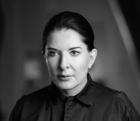 A Verona, Nicolas Ballario racconta Marina Abramovic, tra parole e musica