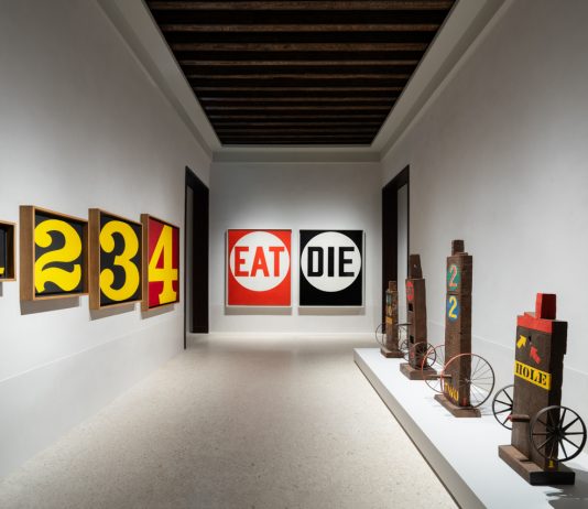 Robert Indiana a Venezia: Il Dolce Mistero dell’arte e dell’identità americana