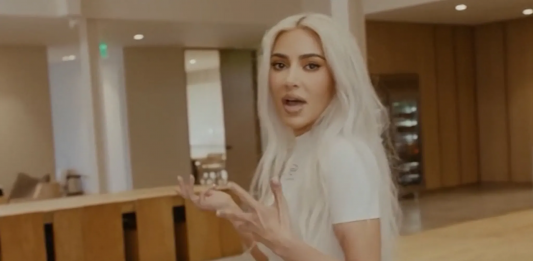 La Donald Judd Foundation contro Kim Kardashian: un caso da cucina