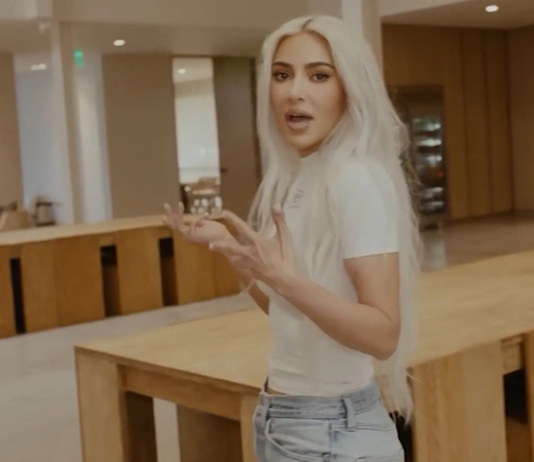 La Donald Judd Foundation contro Kim Kardashian: un caso da cucina