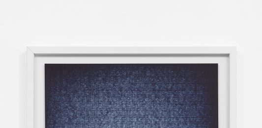 Contemporanea Gallery Weekend, cosa vedere a Roma #1: da Flaminio a San Lorenzo Ignacio Uriarte, Roman Windows, 2024 (dettaglio) - 7 elementi - Pennarello indelebile su carta (55x300cm; 55x40cm ogni elemento) - Ph. Sebastiano Luciano - Curtesy l’artista e Galerie Rolando Anselmi