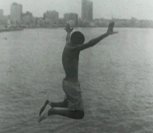 Cuba introspettiva, la mostra di videoarte da scoprire a Matera Juan Carlos Alom Habana Solo, 2000 Video monocanale, 16 mm, b/n, 14’ Courtesy l’artista e Giacomo Zaza