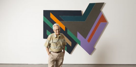 Morto a 87 anni Frank Stella, pioniere dell’arte minimalista americana