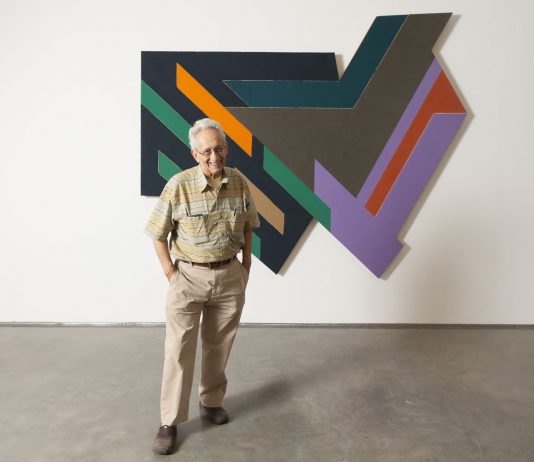 Morto a 87 anni Frank Stella, pioniere dell’arte minimalista americana