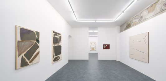 Le regole del pinball. Obra in mostra a Brescia