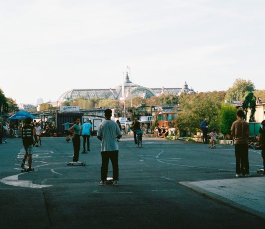 Art Basel Paris 2024: cambio di nome (e di residenza) per la super fiera art Basel paris